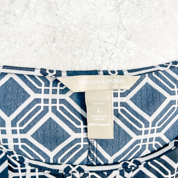 Banana Republic Navy and White Geometric Tank Top Size Large - Picture 7 of 7